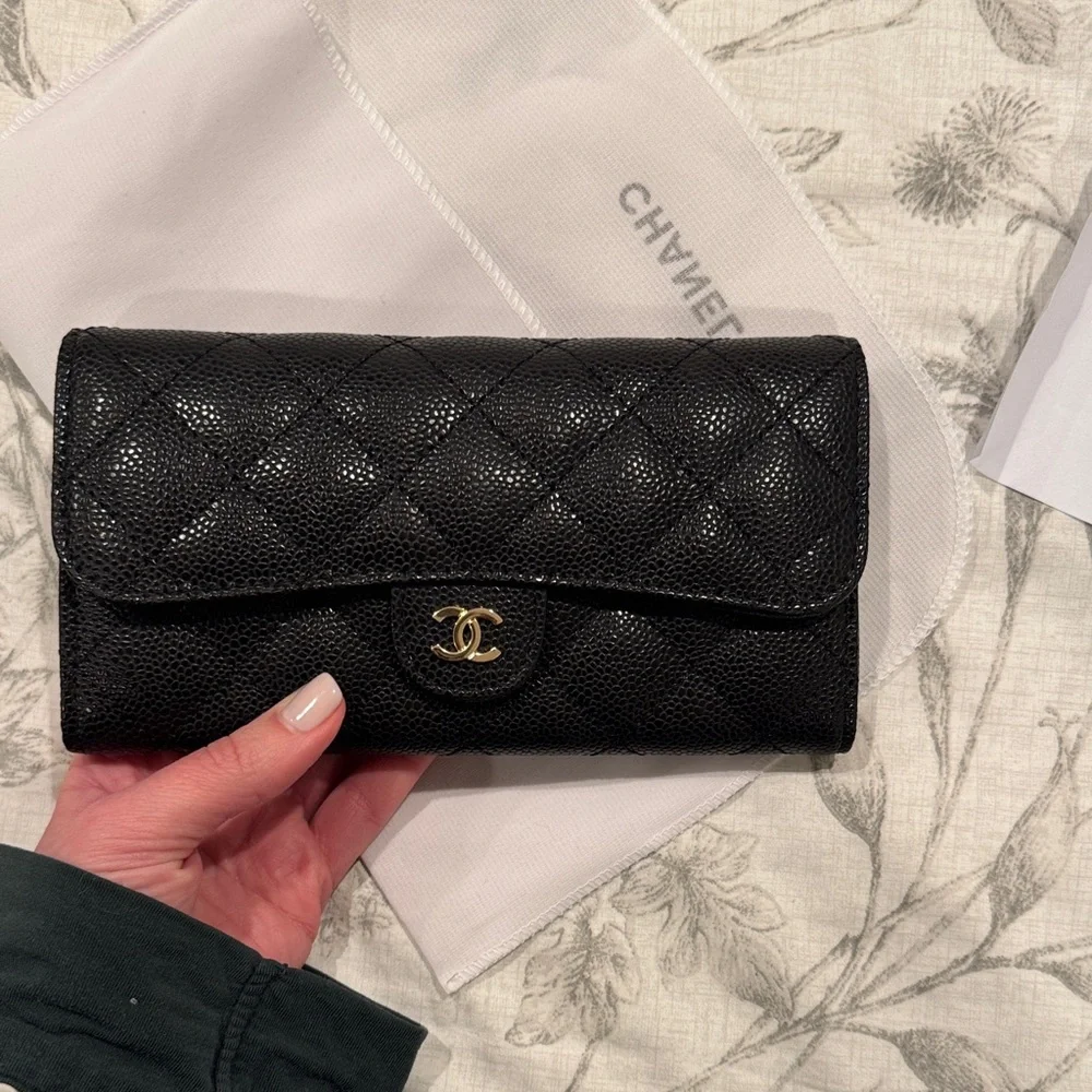 CC style black and gold wallet - Picture 7 of 7